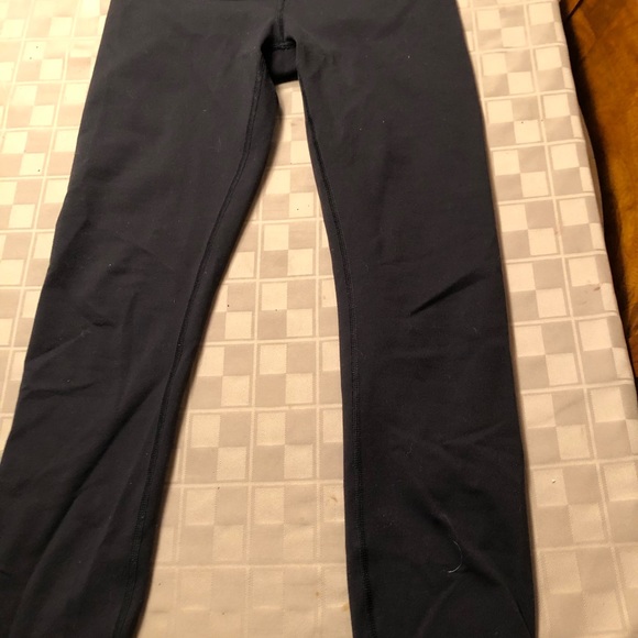 Lululemon Wunder Under Capri length - Picture 3 of 3